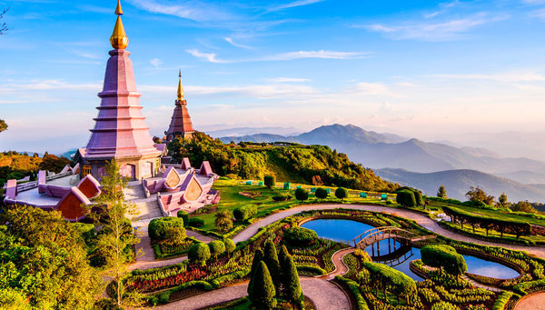 Chiang Mai  es la principal urbe del norte tailandés y es conocida por los lugareños como “la rosa del norte” debido a su belleza
